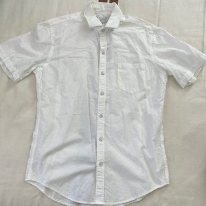 The blue shirt shop from Bowery & Bleecker men’s white button up
